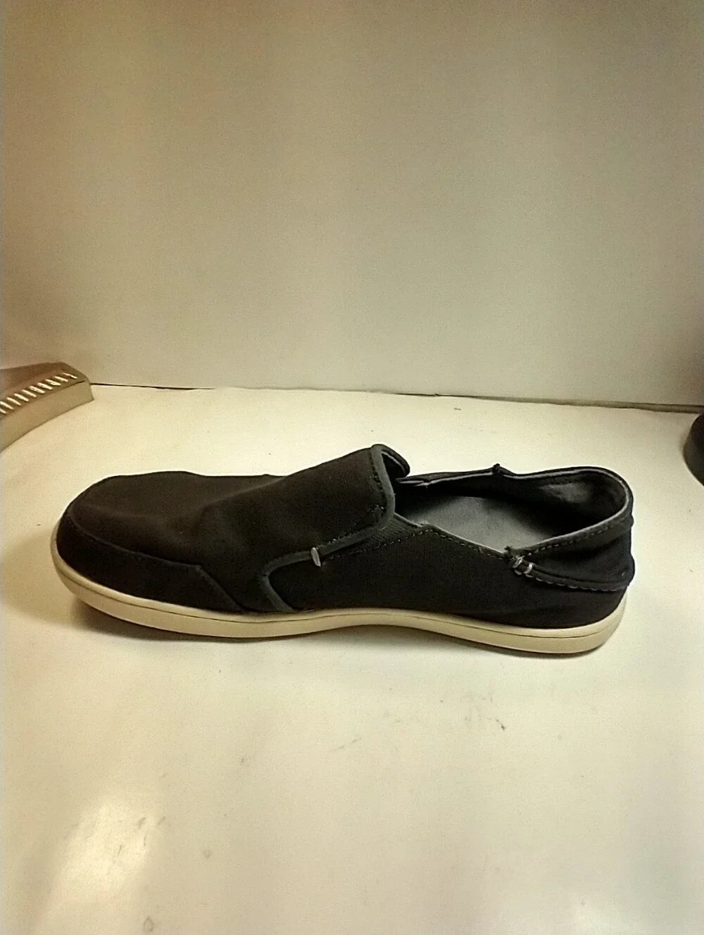 Olukai Nohea Canvas Casual Slip On Shoes Men's sz 8.
